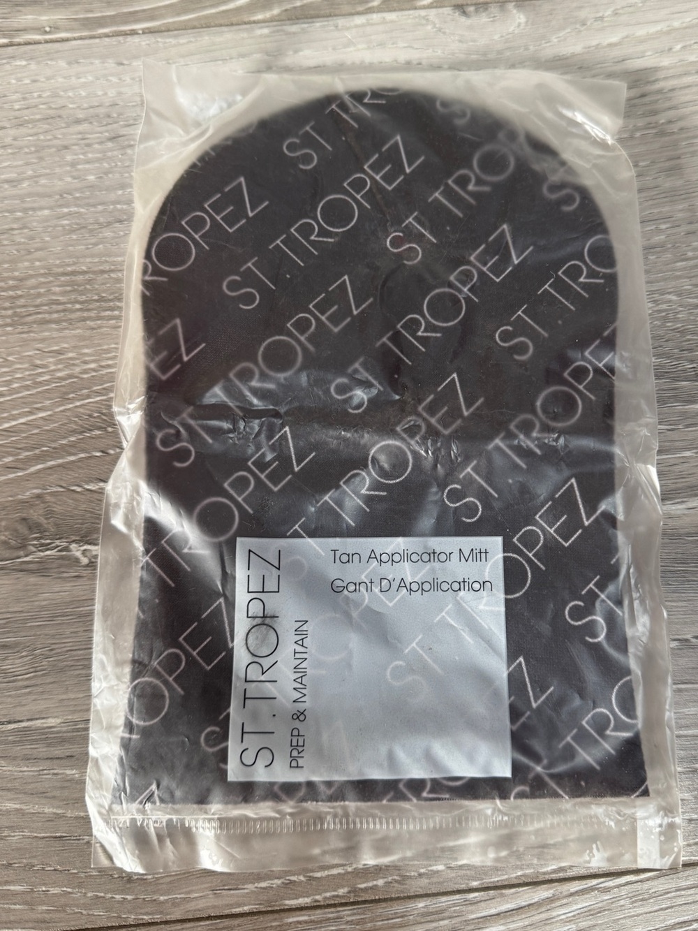 St. Tropez Tan Applicator Mitt, Black, Prep & a maintain, New in package